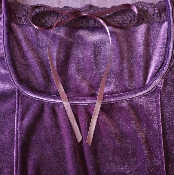 Jaclyn Smith Stretch Velvet Top - Picture 4 of 6